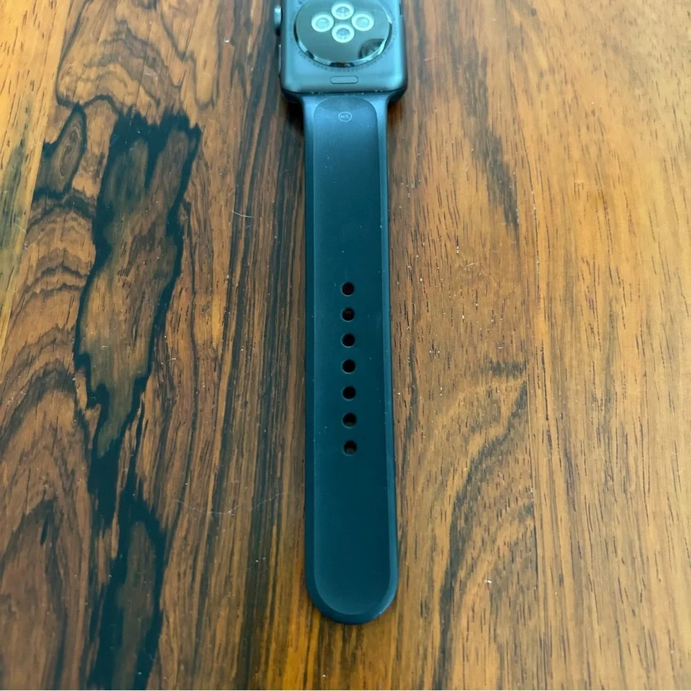 Like New Apple Watch Series 3 Space Gray 42mm Black Straps